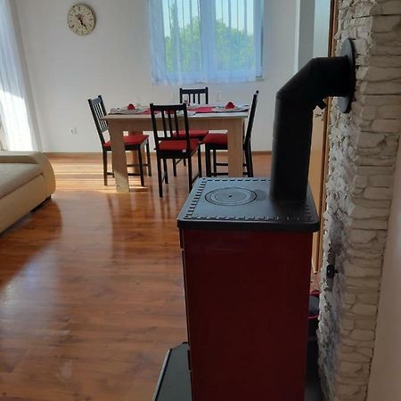 Apartman Igy Vinkuran Exterior photo