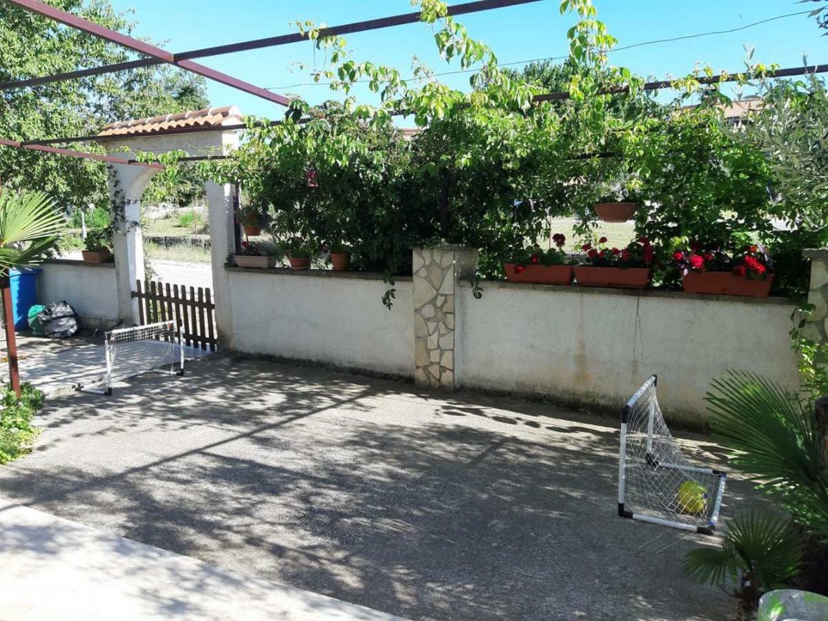 Apartman Igy Vinkuran Exterior photo